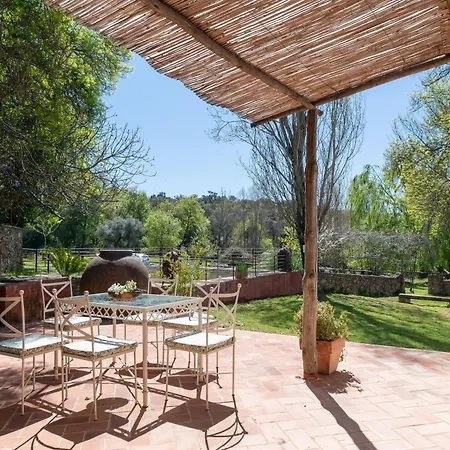 Casa rural Cortijo Chacón *